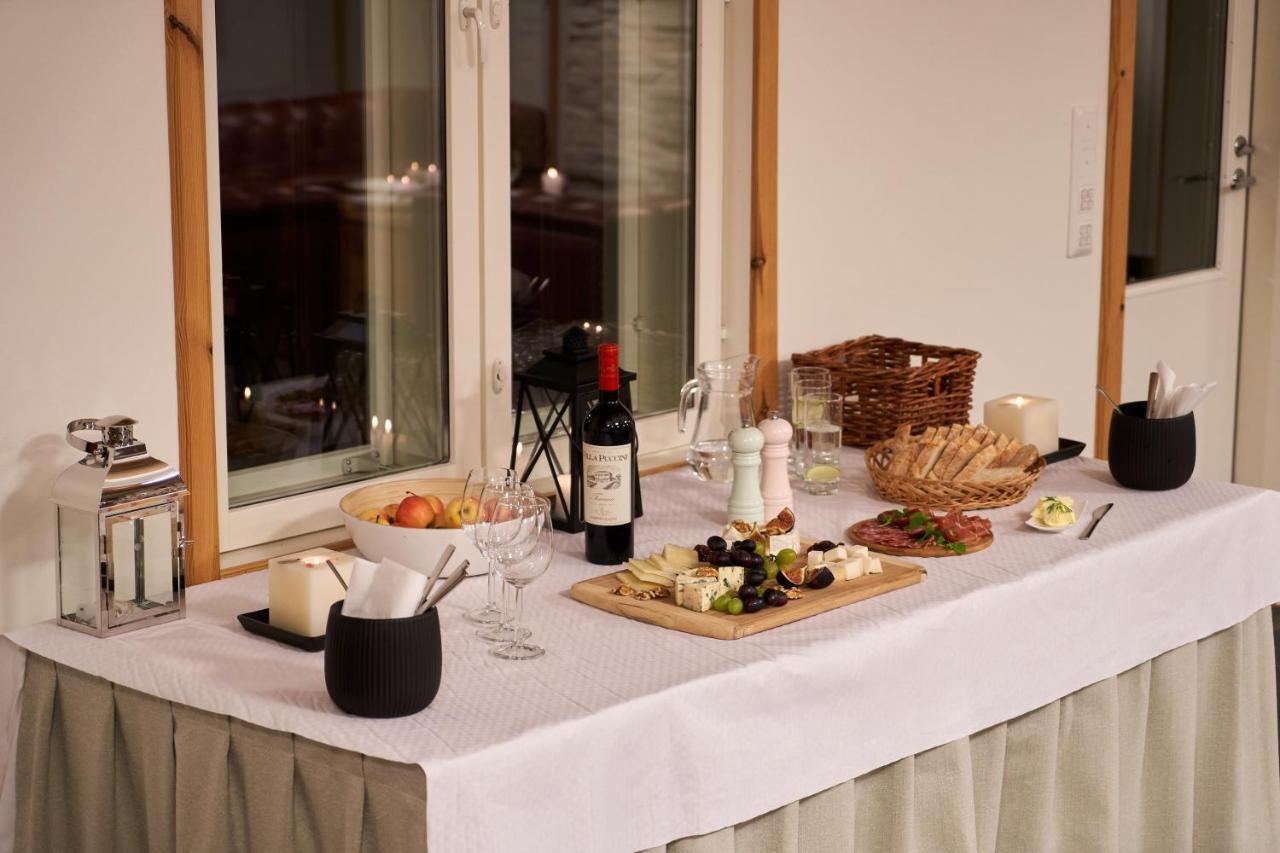 Hotel Villa Molnby Порвоо Экстерьер фото